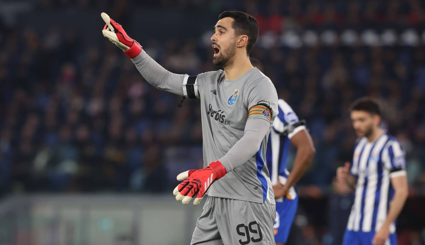 抢占身位完 抢占身位完