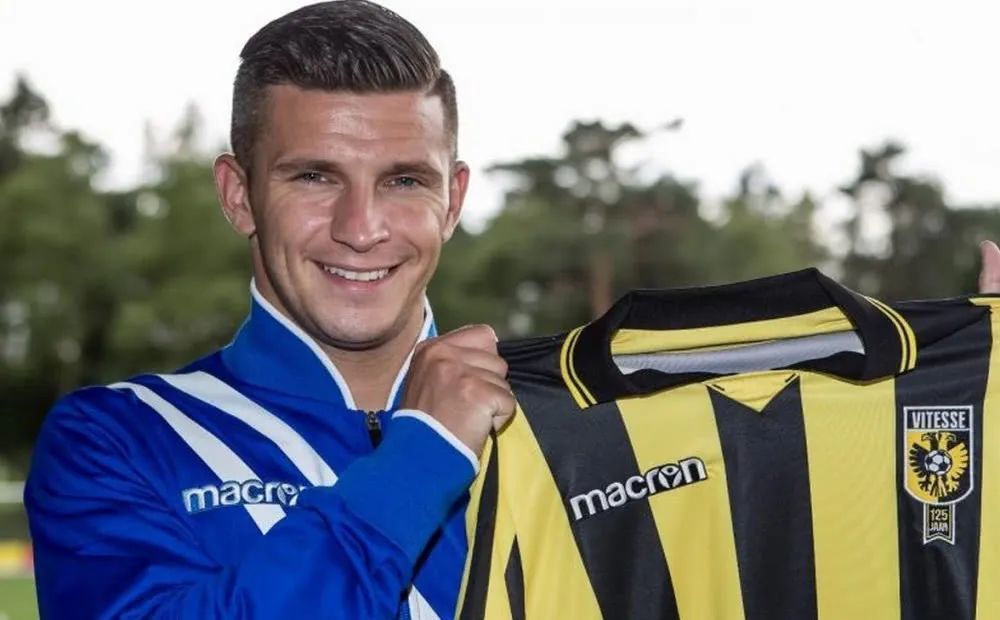 攻与禁区前 攻与禁区前